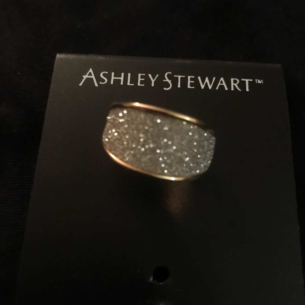 Set of 2 Ashley Stewart costume gold rings